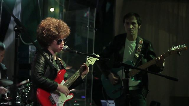 GOSHA! ГОША! - Я ПРОДОЛЖАЮ ЗАБЫВАТЬ (COVER ГР.ЗООПАРК) смотреть онлайн