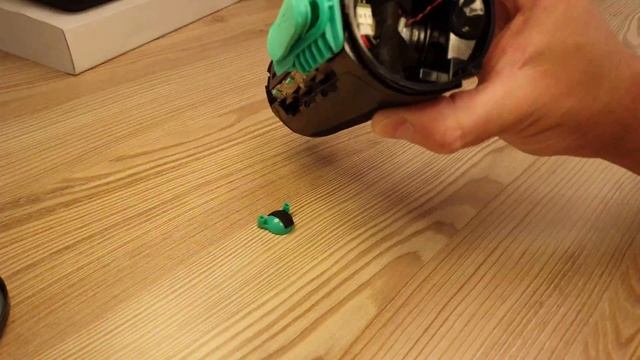 Jbl speaker making noise? How to replace swollen battery (sort of) смотреть онлайн