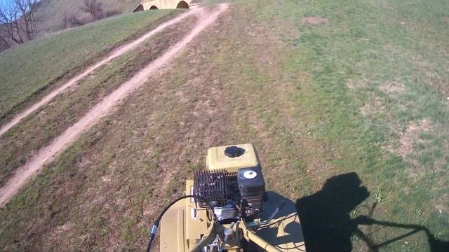 На мотоблоке своим ходом.ужас как неудобно... смотреть онлайн