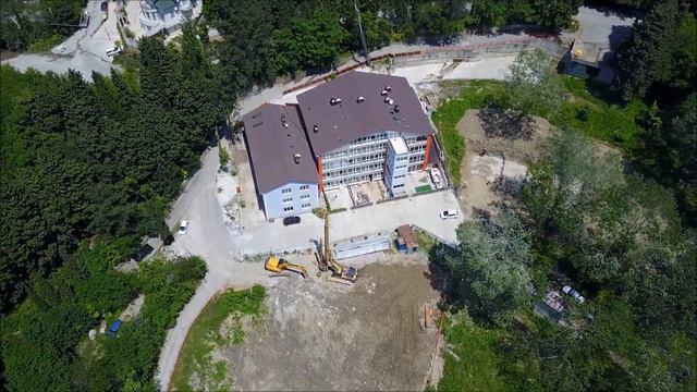 Квартиры возле моря от 80т с м2. Смотрим район и пляж. Сочи с квадрокоптера. смотреть онлайн