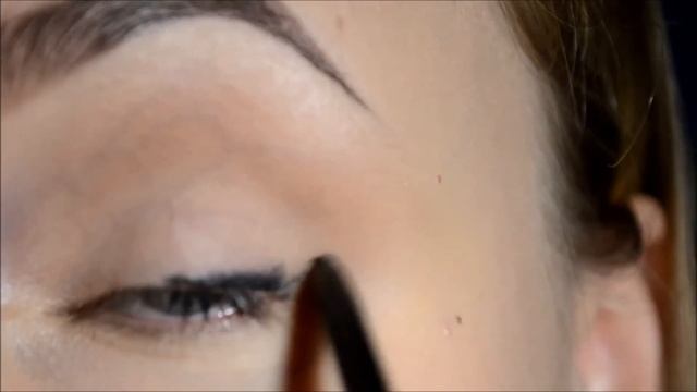 Ровная стрелка? ЛЕГКО!!! Главное иметь при себе кисть и карандаш ;) смотреть онлайн