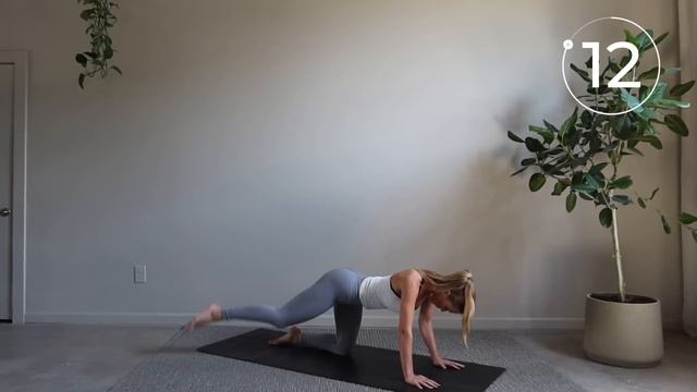 Pilates Inspired Bubble Butt Workout смотреть онлайн