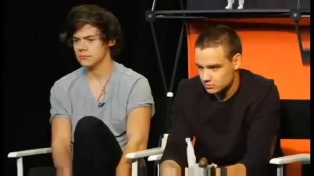 One Direction Hasbro Q&A смотреть онлайн