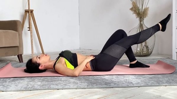 ДИАСТАЗ. Эффективный комплекс упражнений для уменьшения диастаза.