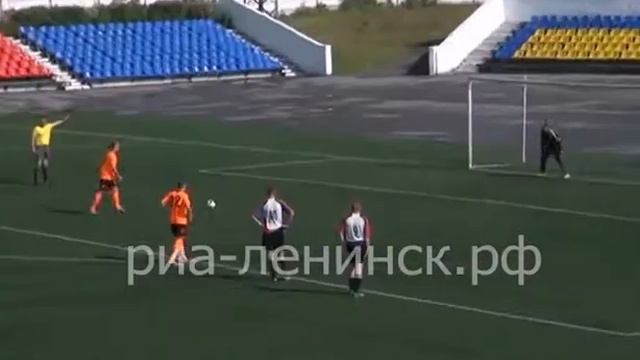 «Заря-СУЭК» на родном стадионе обыграла киселевский «Шахтер» смотреть онлайн