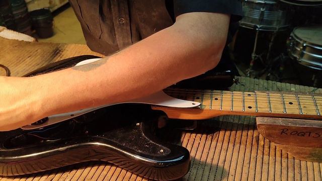 🎸🎸🧟REVIVIENDO LA EPIPHONE ST-310 TIPO STRATO!🧟🎸🎸 (NO FENDER, JACKSON, SQUIER, ESP, SCHECTER) смотреть онлайн