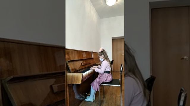 Казахская народная песня " Степь" обр; А. Затаевича. Исполняет ученица 1 класса Гармс Анастасия. смотреть онлайн