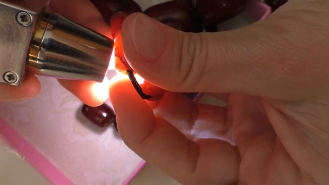 Постоянно покупаю бакелитовые бусы, красный бакелит с рисунком, 2022 год смотреть онлайн