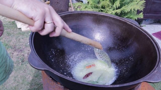 КУРИЦА КАРРИ В КАЗАНЕ НА ДАЧЕ смотреть онлайн