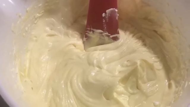 Кезекухен - Käsekuchen- немски сладкиш с извара, с нежен пълнеж и фантастична плодова заливка