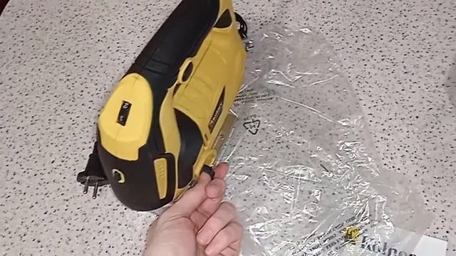 Распаковка - Электролобзик Kolner KJS 850VL