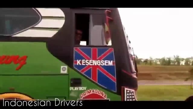 Bangladesh vs Indonesian bus drivers | Bangladeshi bus driver skills | by bus highlights смотреть онлайн