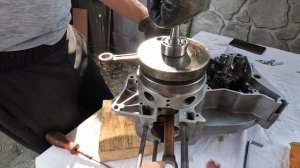 ЯВА 638 Сборка двигателя: Установка коленвала \ Jawa 350-638 Engine Assembly