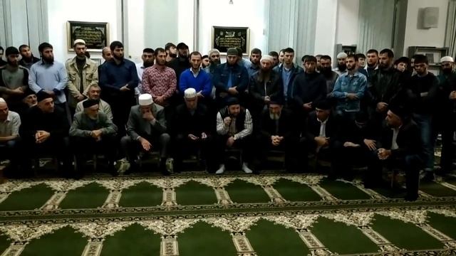 Обращение жителей с.п. Сурхахи к Главе, Правительство и Парламенту по поводу передачи земли ЧР смотреть онлайн