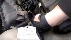How to Remove & Replace Fuel Injector peugeot 206 1.4 petrol engine
