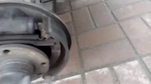 диагностика тормозного цилиндра барабанного тормоза рожковым ключом на 22