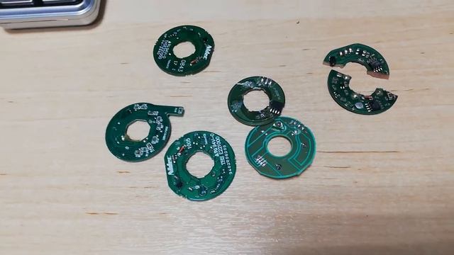 Разбор кулера охлаждения процессора, сколько и чего ценного смотреть онлайн