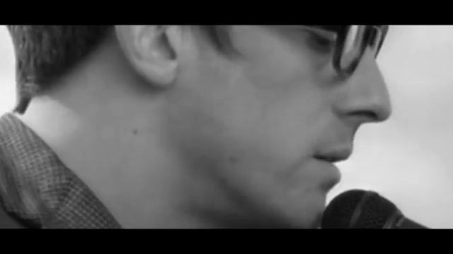 Flight of the BLUR-chords // I'm Not Crying (Blur Parody) смотреть онлайн