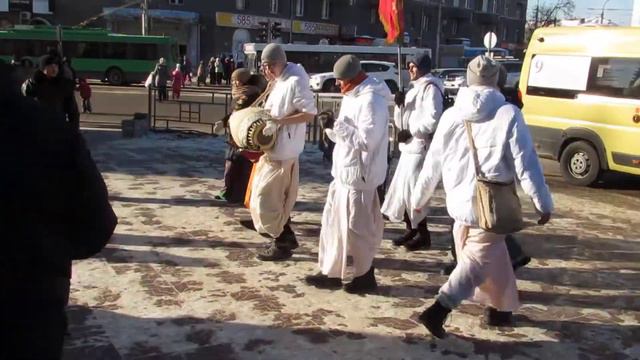 14 фев 2016 - Харинама в Новосибирске, пл. Калинина смотреть онлайн