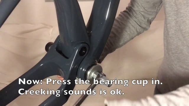 Installation of pressfit bottom bracket (BB92) in carbon frame, Dengfu M06 смотреть онлайн
