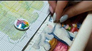 ЖИВОЙ ПРОЦЕСС ВЫШИВКИ КРЕСТОМ