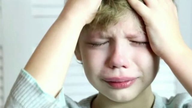 Взрослые обиженки. избиение детей, незаконно