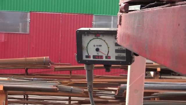 Блок из Rimamid на испытательном стенде автокрана под нагрузкой 100 тонн. Нагрузка на блок 20 тонн. смотреть онлайн