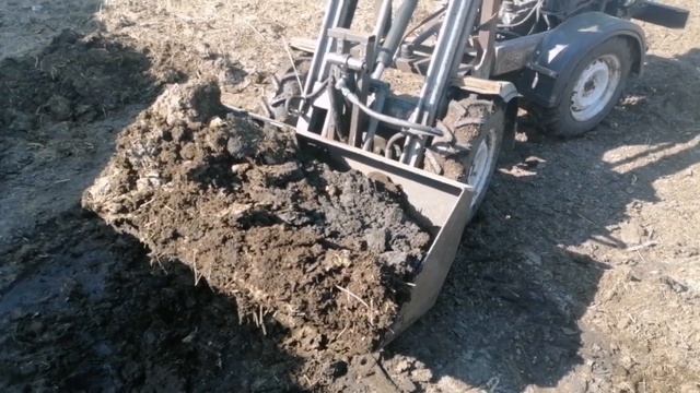минипогрузчик, последние рабочие будни перед модернизацией и покраской))) смотреть онлайн