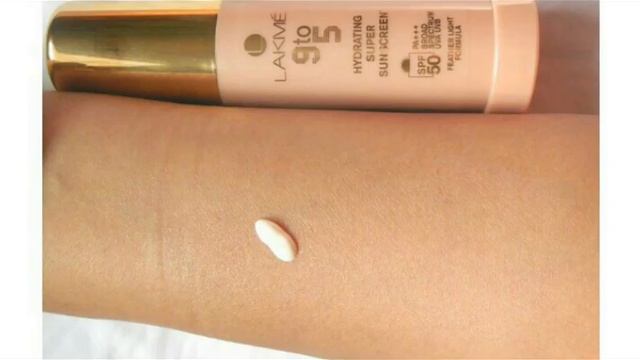 Lakme 9to5 Hydrating Super Sunscreen SPF 50 PA+++ |Lakme Sunscreen Review|Sunscreen Review смотреть онлайн