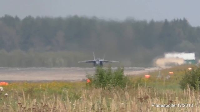 МИГ-31 Взлет. Кубинка. Армия-2018 смотреть онлайн