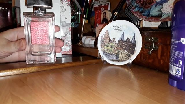 Недавние Парфюмы с нотой розы: Tea Rose, Woods Of Windsor, Red Rose Jenny Glow ?