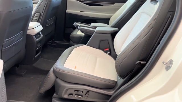 Ford Edge L SUV in-depth Walkaround | 2023 Ford Edge L FirstLook 2.0T EcoBoost 4WD 7 seater STLine смотреть онлайн