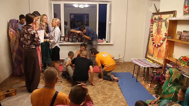 Инсценировка на песню "Прабхупада" смотреть онлайн