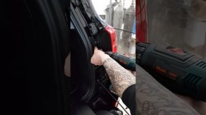 Toyota LC200 2017 демонтаж задних фонарей.ч1