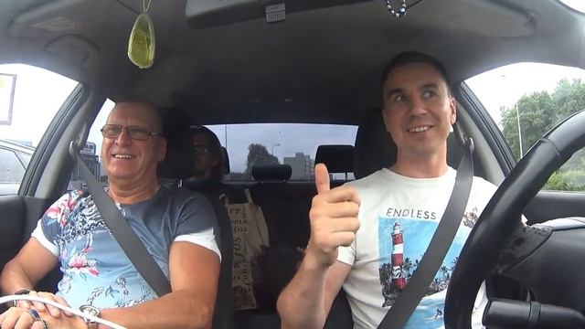 Любимое такси. Выпуск 3. Владимир и Евгений. смотреть онлайн