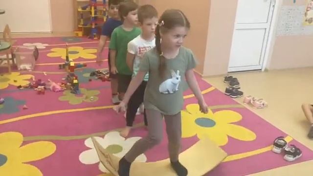 Синхронизация моторных процессов. Проговаривание звука одновременно с движением смотреть онлайн