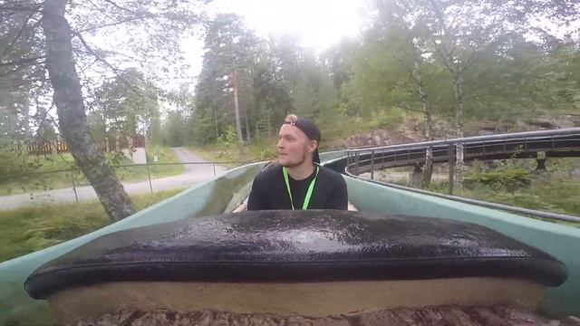 Tusenfryd - Tømmerrenna - full ride - Norway - Log Flume смотреть онлайн