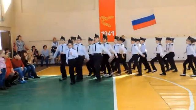 Смотр строя и песни. Песня о маленьком трубаче. смотреть онлайн