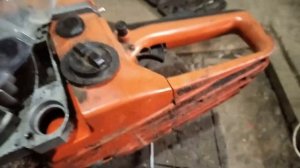 бензопила перестала работать на холостых оборотах.и не поддаётся к регулировке.