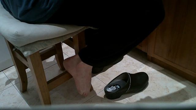 Candid Shoeplay 106