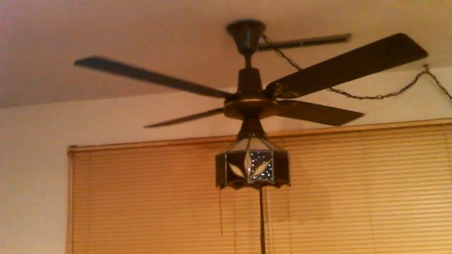 Sonnet-Air Spinner Ceiling Fan with leaded glass light смотреть онлайн