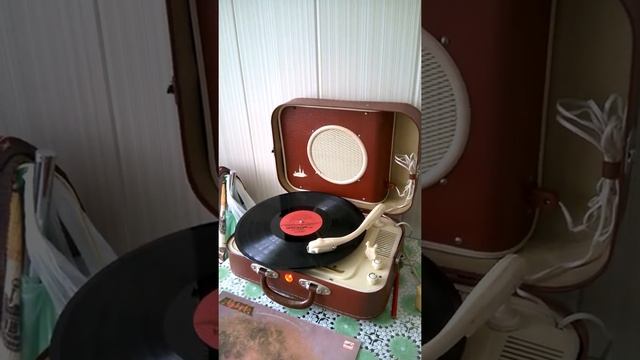 Проигрыватель "Юбилейный" смотреть онлайн