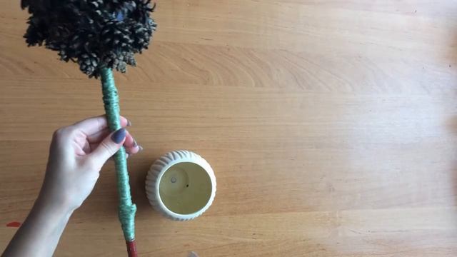 Топиарий из шишек.mp4 смотреть онлайн