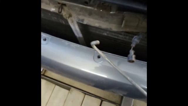 Как открыть капот Лада Калина если оборвался трос. смотреть онлайн