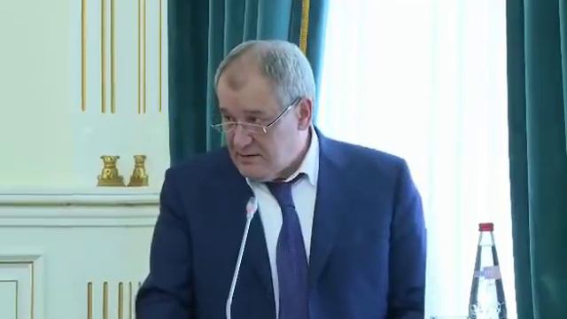 Владимир Васильев критикует работу главы минстроя
