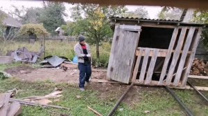 Убираем лишнее или как передвинуть сарай вдвоем.