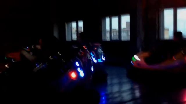 Катаемся на машинках в Fun24 смотреть онлайн