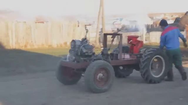 Второй выезд самодельного мини трактора смотреть онлайн
