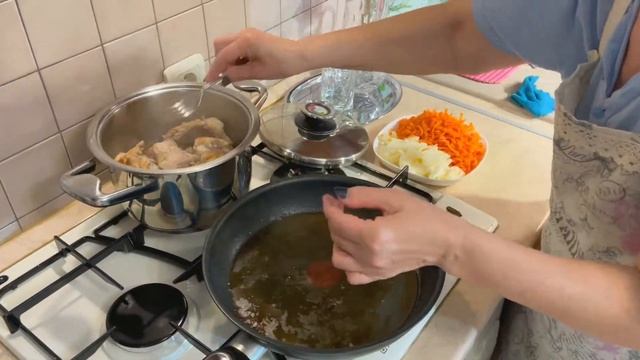 Кролик в сметане. Тушеный кролик в сметане. Наши Секреты приготовления кролика. смотреть онлайн