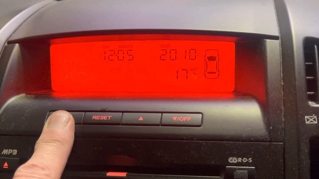 Kia Ceed Clock Setting How to change the time and date in the radio смотреть онлайн